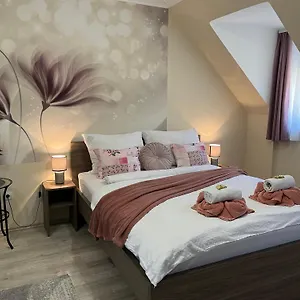 Apartament Oreo, Eger